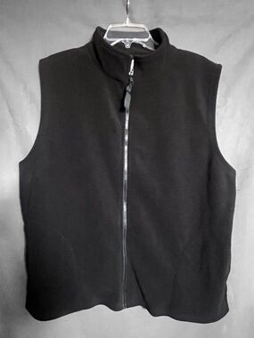 Black Fleece Vest